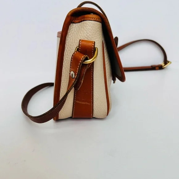 Dooney & Bourke All Weather Leather Small Flap Shoulder Bag British Tan Trim Vtg - Picture 2 of 16